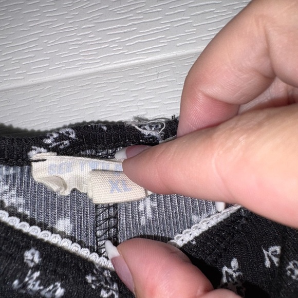 NWOT SET OF 2 black + Floral Black Mini Sundresses size XL 👗 ☀️ - Picture 5 of 8